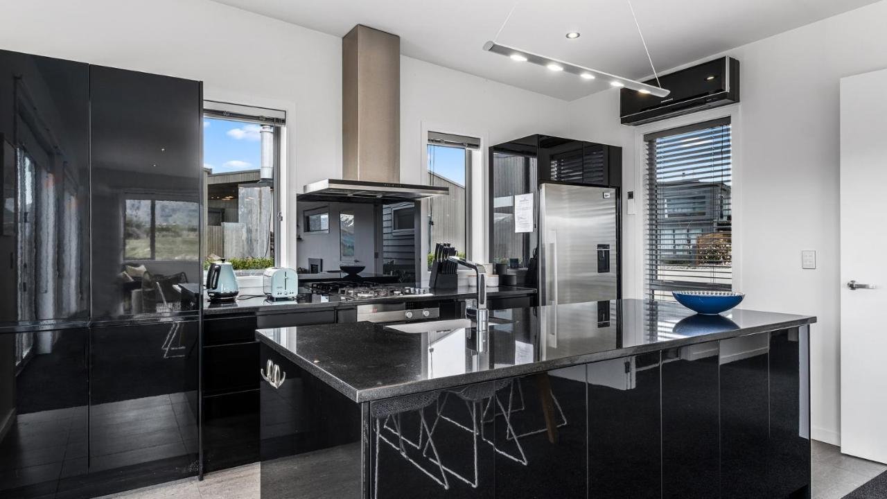 Infinity And Beyond Villa Wanaka Exterior photo